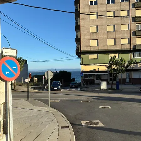 Piso En A 20metros De La Playa De Coroso Рибейра