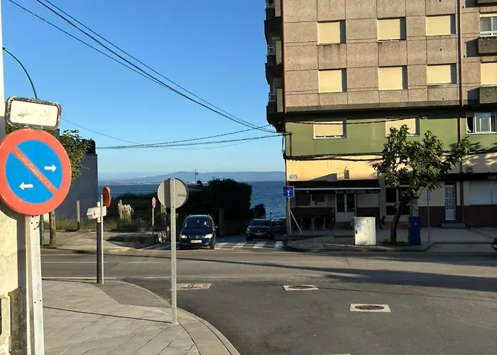 Piso En A 20metros De La Playa De Coroso By Cristian&tamara 