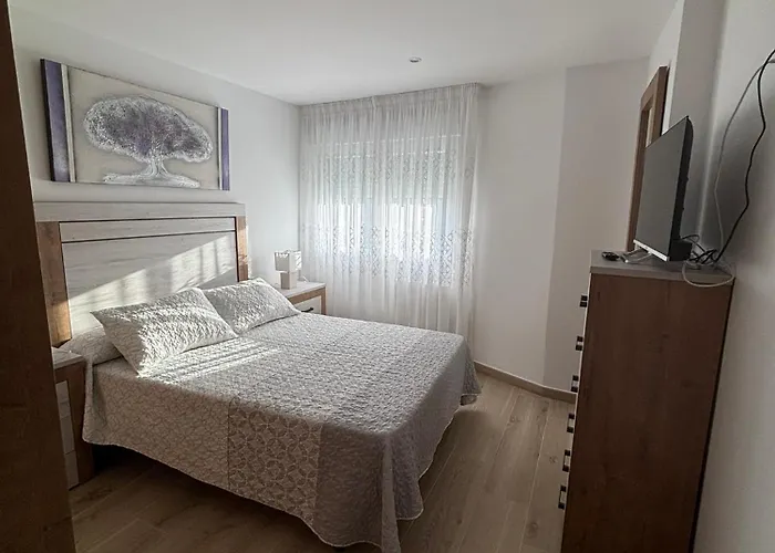 Piso En A 20metros De La Playa De Coroso By Cristian&tamara 