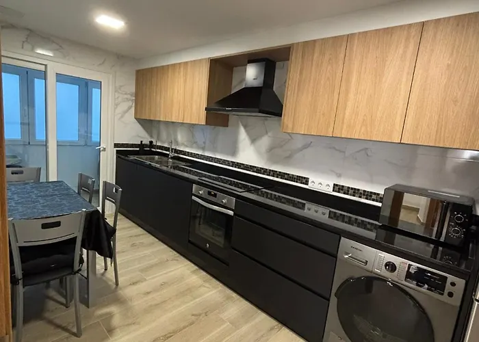 Piso En A 20metros De La Playa De Coroso By Cristian&tamara 