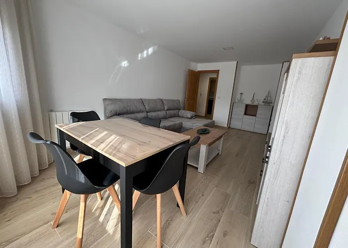 Piso En A 20metros De La Playa De Coroso By Cristian&tamara 